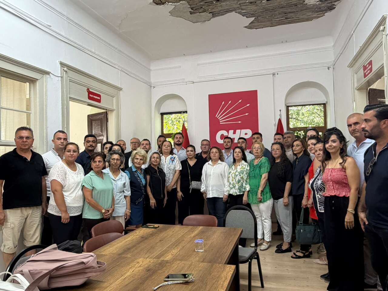 CHP Menteşe İlçe Başkanlığı Boşaltıldı, Yeni Binaya Geçildi 2